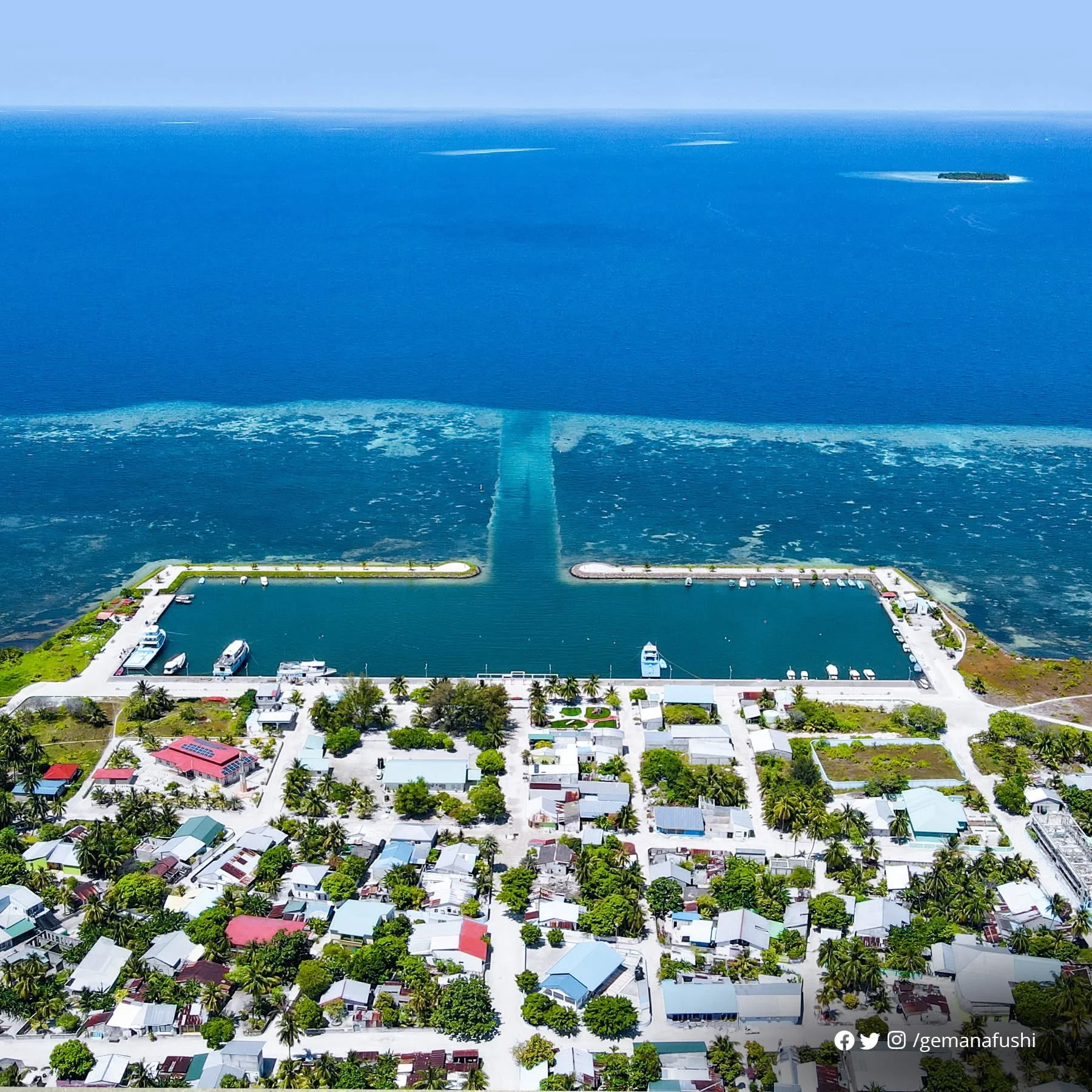 Gemanafushi Island - Beautiful tropical paradise in Gaafu Alif Atoll, Maldives with pristine beaches and crystal clear waters